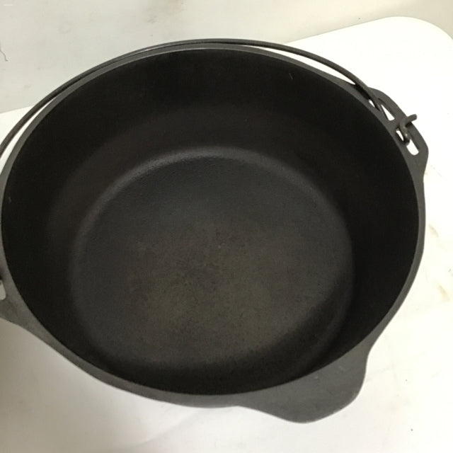 Vintage Lodge #8 Cast Iron Dutch Oven – Mimi's Attic Ithaca