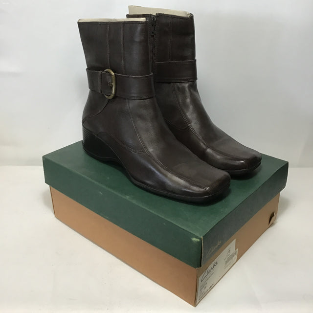 New in Box! Clarks Womens Madison Jack Brown Leather Zip-Up Ankle