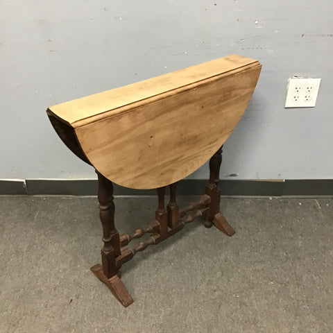 Anitque Solid Cherry Gate-Leg Cocktail Table