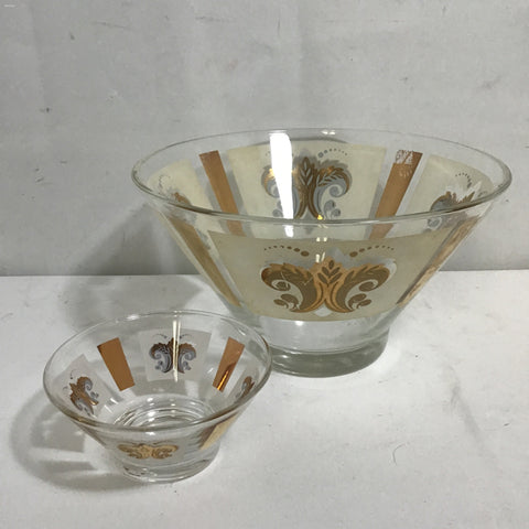 2pc Vintage MCM Anchor Hocking Fleur-de-Lis Chip & Dip Set