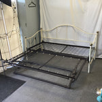 2pc Vintage White Metal Day Bed