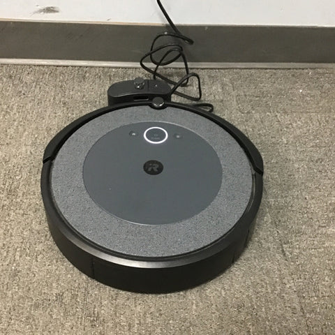 iRobot Roomba i3 with Docking Station & Extra Filter