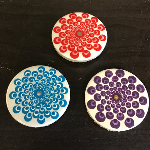 Susan Sitaraman Single Hand Painted Monochrome Flower On Round White Tile Magnet