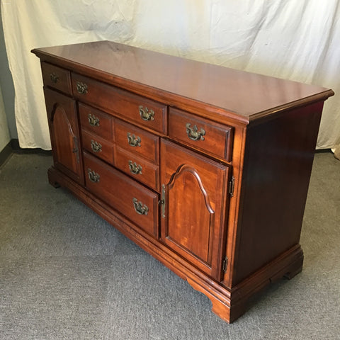 Vintage 1970's Federal American Drew Cherry Veneer Buffet