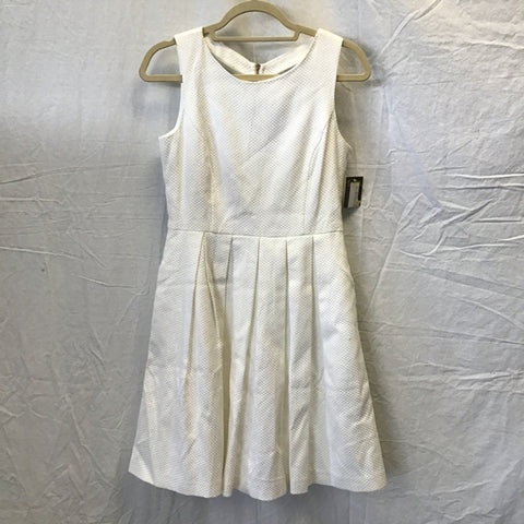 white knee length fit and flare dress hoco white dress White Spaghetti Straps Knee-length Floral Appliques Homecoming Dresses, MH470