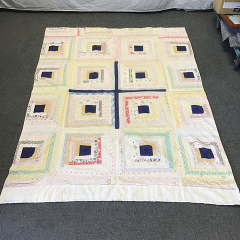 Off-White & Pink Multicolour Full Quilt