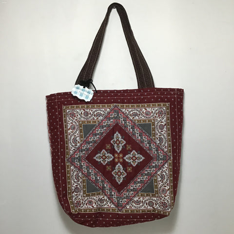 Adriana Cárdenas B. Handmade "Estrella" Quilted Bag