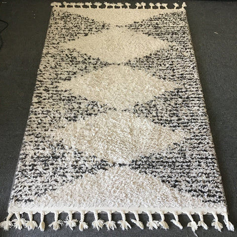 nuLoom "Diana" Shattered Diamonds 4x6 Area Rug