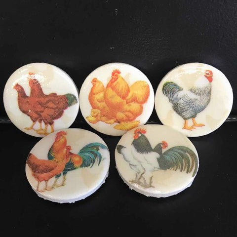Susan Sitaraman Single Chicken Decoupage On Round White Tile Magnet