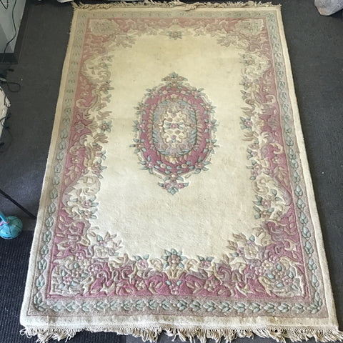 Vintage Off-White & Pink Wool 5.5x8 Area Rug