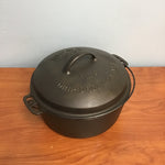 Vintage Wagnerware #8 Cast Iron Dutch Oven